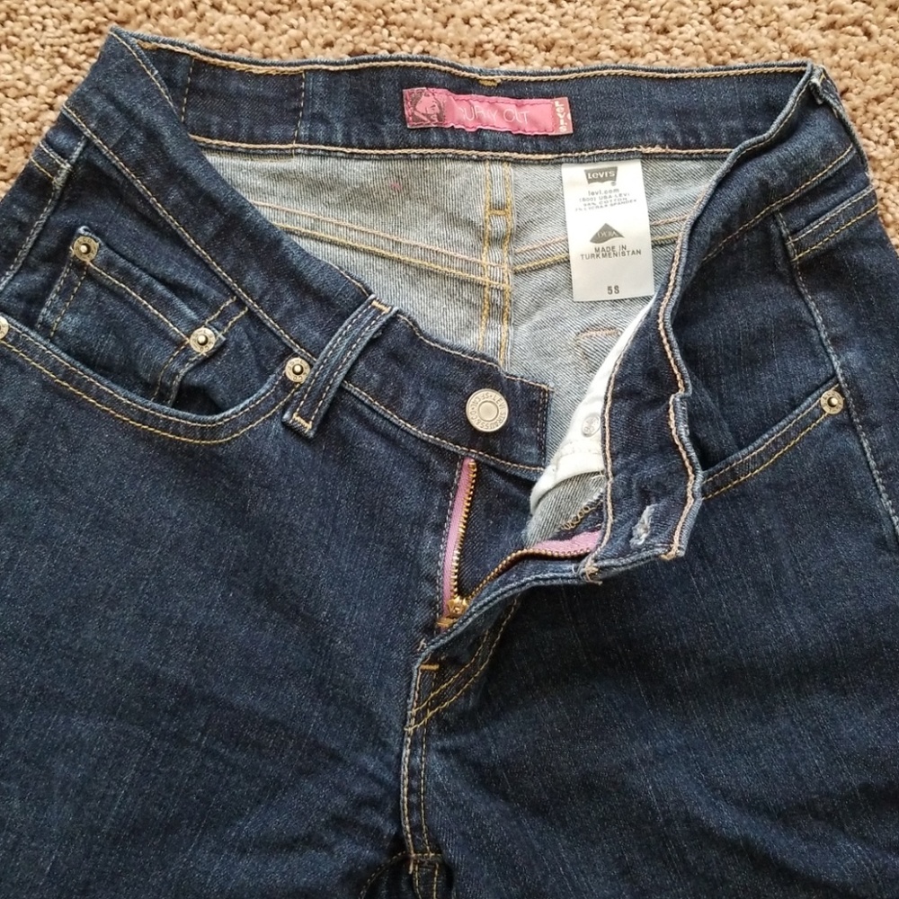 Women's Curvy Cut Levi's Jeans - Picture 6 of 8